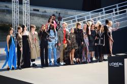 Le Défilé L'oréal Paris: Relive the First Beauty and Fashion Runway Show on the River Seine, Open to All!